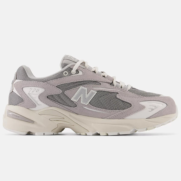 New Balance 725 ML725AA